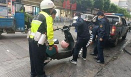 罗平交警吃瓜事件视频,网络热议背后的真相与反思