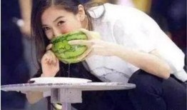 站着吃瓜蹲着看,揭秘不同姿势下的娱乐体验差异