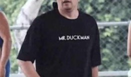 杰伦现场吃瓜图片,趣味瞬间引网友热议