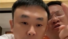 离谱网友吃瓜,网友吃瓜狂欢，揭秘网络奇闻轶事