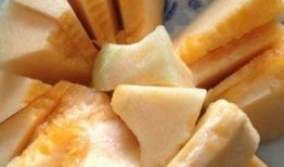 喝了牛奶吃哈密瓜拉肚子,小心肠胃不适