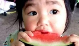 婴儿吃小瓜呕吐,探究原因及预防措施