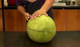 围观吃瓜照片,捕捉街头热辣瞬间