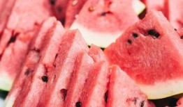 夏天吃瓜吧图片,清凉一夏，尽享甜蜜时光