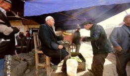 喀什巴扎吃瓜,瓜果飘香，尽享丝路风情