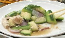 纳凉吃瓜照片真实,定格美好时光