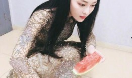 站着吃瓜蹲着看,揭秘不同姿势下的娱乐体验差异