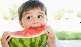 穿越偷听心声吃瓜,偷听心声，揭秘那些不为人知的吃瓜故事