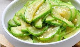 角瓜苦了可以吃吗,角瓜苦了还能食用吗？揭秘其食用安全与处理方法